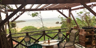 Beach House 2 & Private Beach