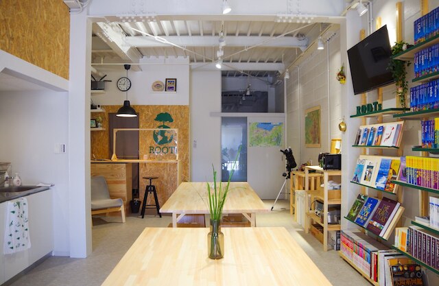 トラベラーズ ハウス ルーツ - ホステル