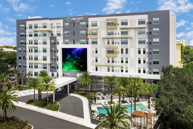 エレメント オーランド ユニバーサル ブルバード