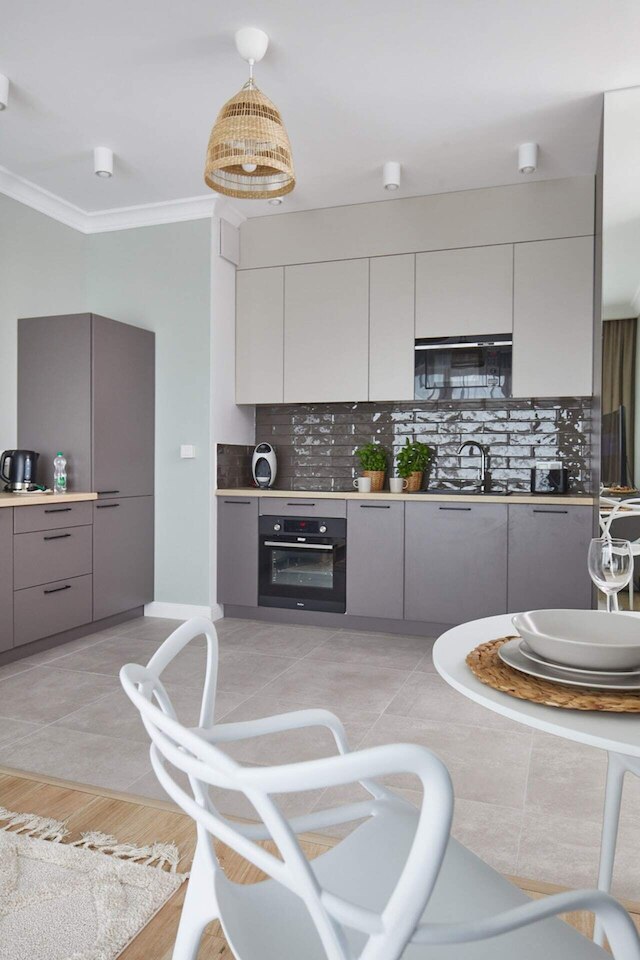 メトロ イミエリン エイスH フロア アパートメント