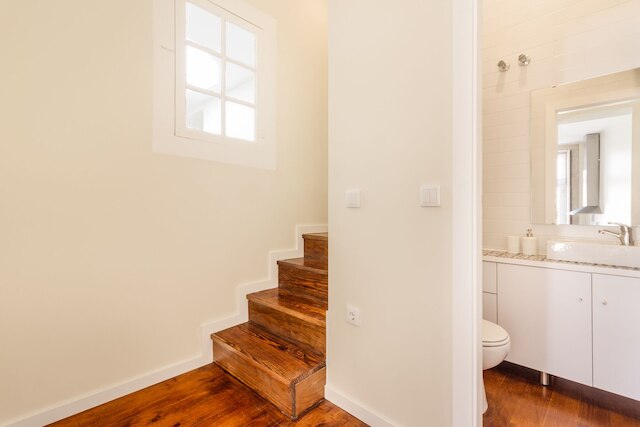 ナダ06  ファイサマ アパートメンツ デュプレックス ウィズ 2 ベッドルームズ