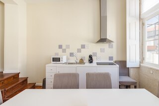 ナダ06  ファイサマ アパートメンツ デュプレックス ウィズ 2 ベッドルームズ