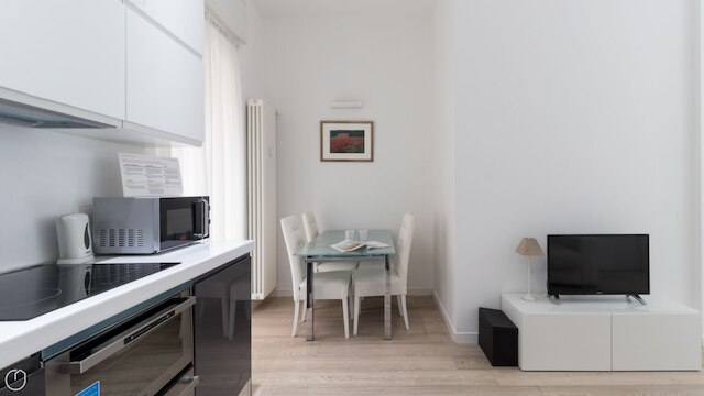 イタリアンウェイ - コルソ ジェノバァ 27 A