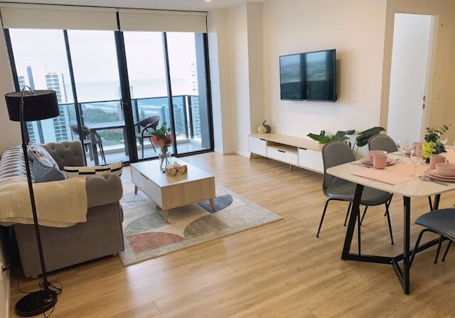 サーファーパラダイス ジェム +パーキングフレクシブル リフンド