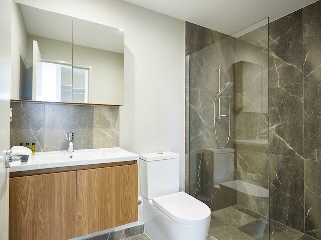 ラグジュリアス 2 ベッド 2 バス アパートメント ウィズ パーキングッ@ サウスポート