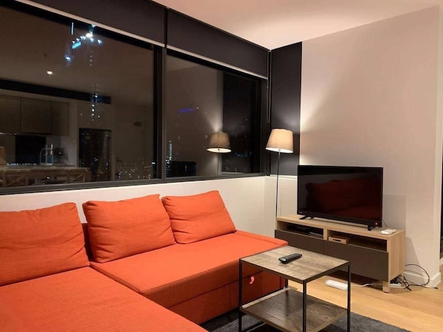 コージー ジェム ウィズ プールジム イン メル CBアDッ サザンクロス