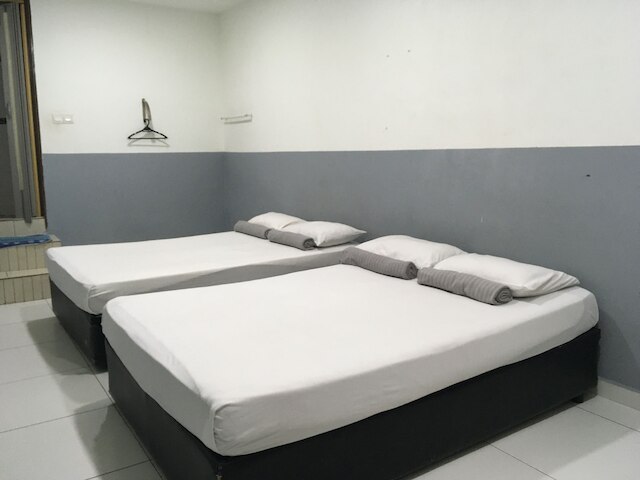 アイデアル ホテル スリ ペルマイスリ チェラス