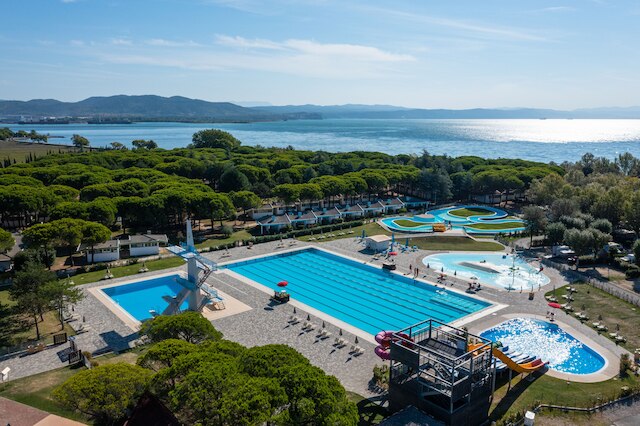 クラブ デル ソーレ マリーナ ジュリア ファミリー コレクション