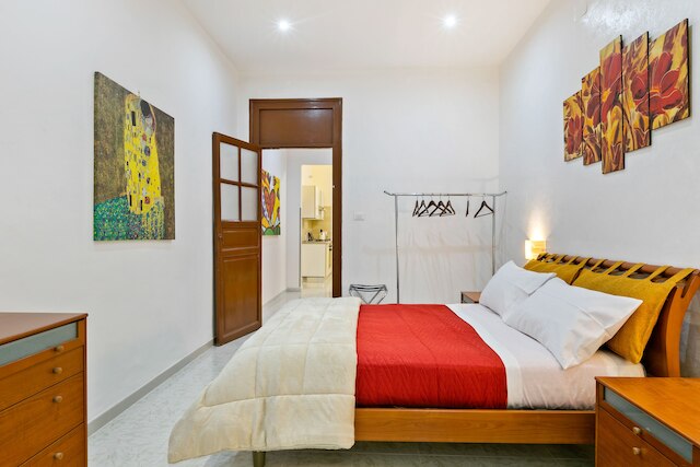 コルソ デイ ミレ レイルウェイ アパートメント