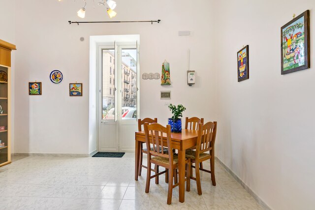 コルソ デイ ミレ レイルウェイ アパートメント