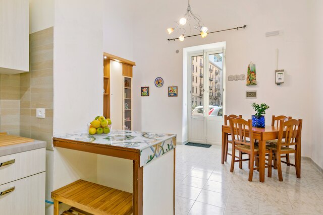 コルソ デイ ミレ レイルウェイ アパートメント