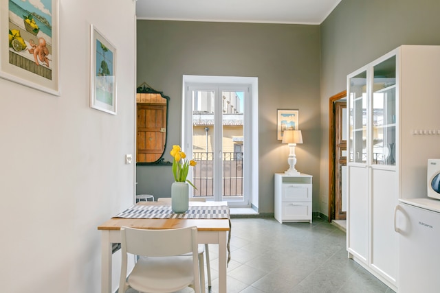 スタイリッシュ フラット マクエダ