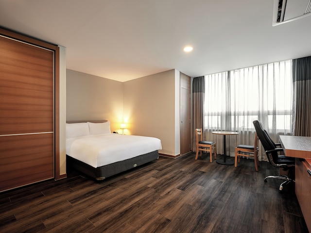 Ramada Hotels & Suites Seoul Namdaemun