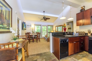 アイナ ナル D202 2 ベッドルーム コンド バイ レッドオーニング