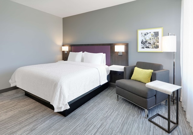 ハンプトン イン バイ ヒルトン アーバイン スペクトラム / レイク フォレスト