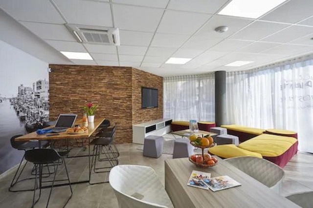 ネメア ボー ザール