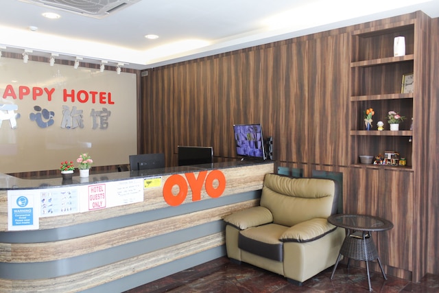 OYO 90027 ハッピー ホテル