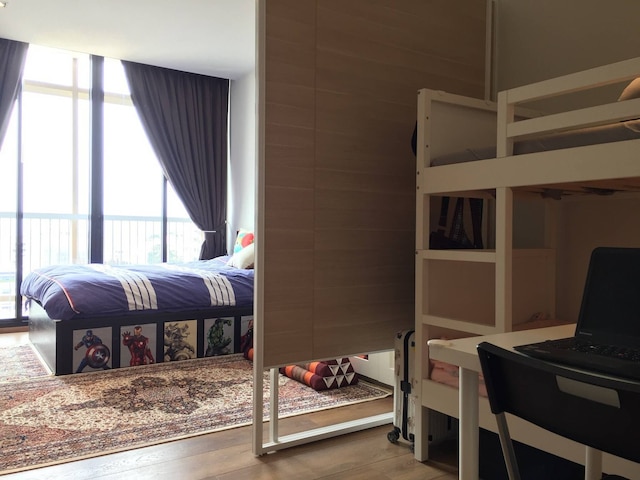 プライス2 スペース4、500m Bts、ルーフトッププール、高速Wifi