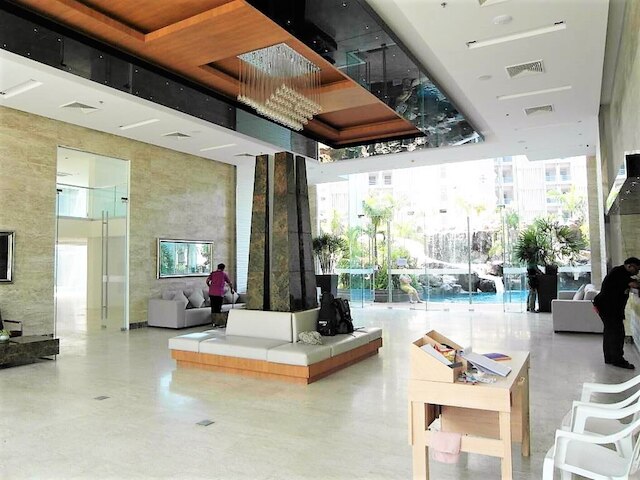 ザ・クリフシー＆プールビュースタジオアパートメントプラトゥームナックパタヤ