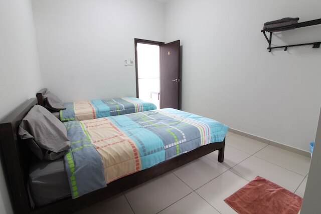 コタ ラクサマナ コンフォータブル クラウド バイ ステップ イン