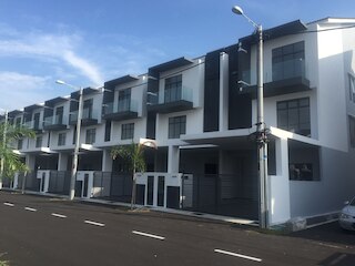 コタ ラクサマナ コンフォータブル クラウド バイ ステップ イン