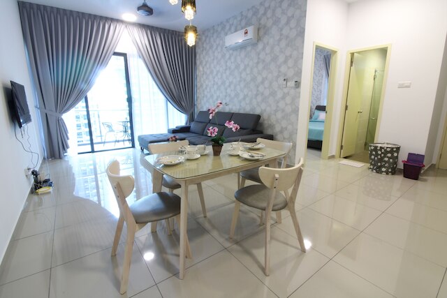 アトランティス レジデンシズ デライトフル ホームズ バイ ステップ イン