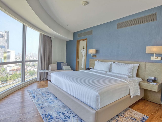 ノボテル スイーツ マニラ アット アクア