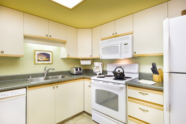 AEI アット マウイ バニヤン