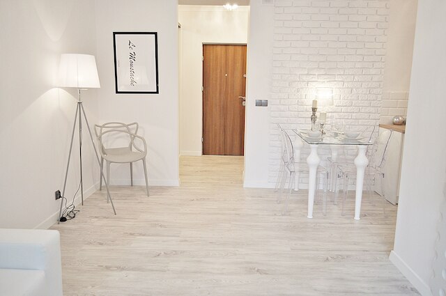 ワルシャワ コンシェルジ オペラ アパートメント