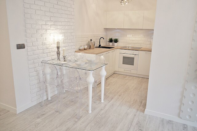 ワルシャワ コンシェルジ オペラ アパートメント