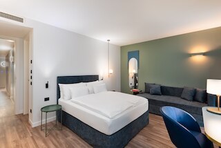 HT ホテル トリエステ