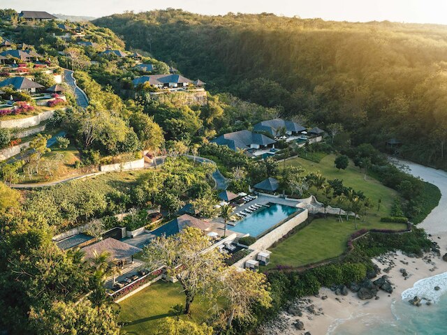 ラッフルズ バリ