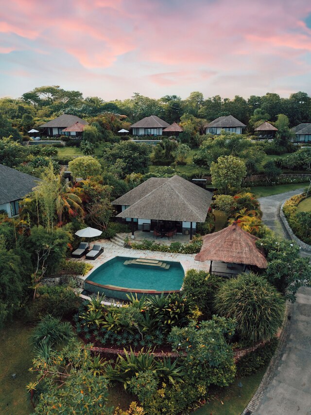 ラッフルズ バリ