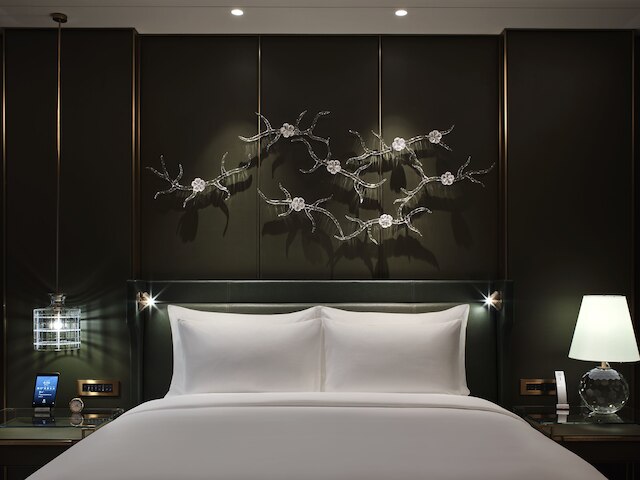 J Hotel, Shanghai Tower