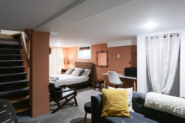 精巧でモダンなロフト