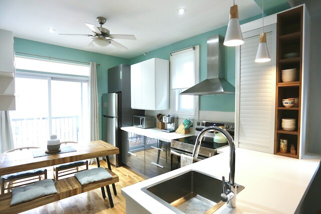 精巧でモダンなロフト