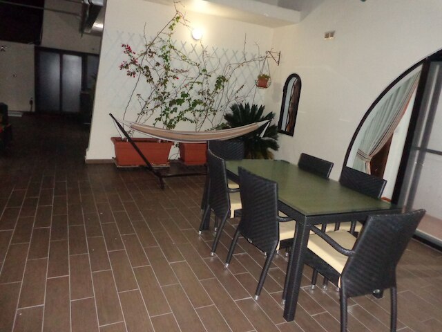 ヴァレッタとスリーマの間にあるプライベートな太陽のテラス付きの愛らしいペントハウス