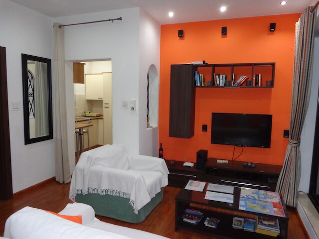 ヴァレッタとスリーマの間にあるプライベートな太陽のテラス付きの愛らしいペントハウス