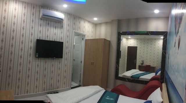 ゲスト ルーム イン ベン タン デラックス アンド プライベート 1 クイーン ベッド 1 バスルーム フォー 2 ゲスツ