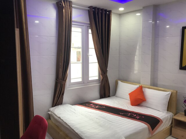 ゲスト ルーム イン ベン タン デラックス アンド プライベート 1 クイーン ベッド 1 バスルーム フォー 2 ゲスツ