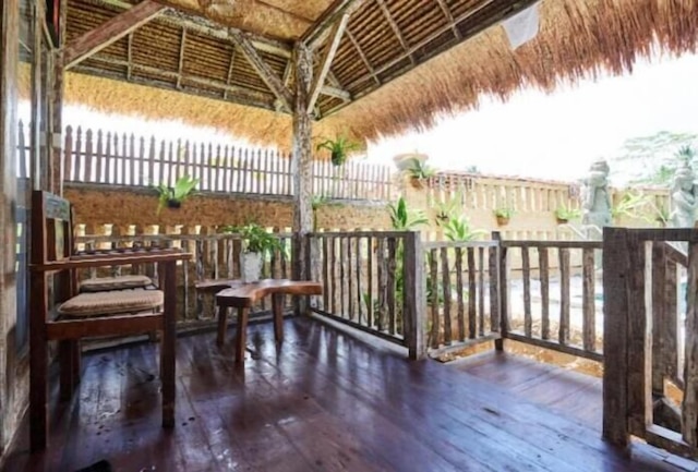 ロイヤル JJ ウブド リゾート アンド スパ デラックス ルーム プール ビュー