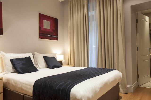 12 ロンドン ストリート アパートメンツ