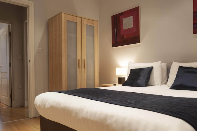 12 ロンドン ストリート アパートメンツ