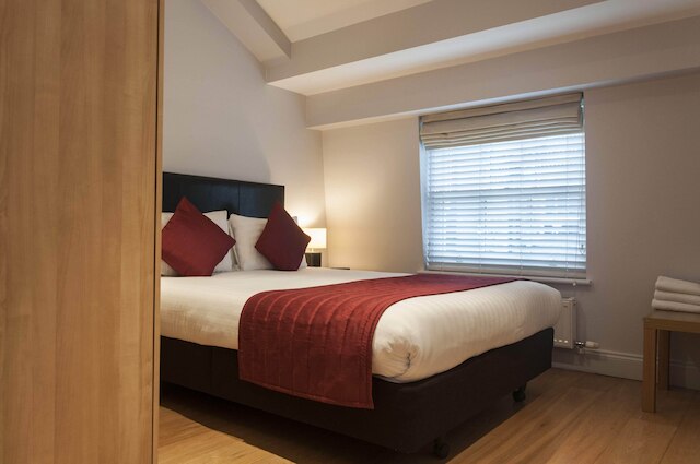 12 ロンドン ストリート アパートメンツ