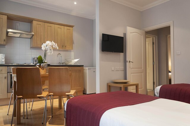 12 ロンドン ストリート アパートメンツ