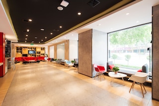 ibis Harbin Central Street Hotel