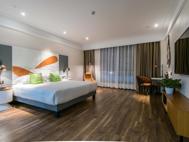 Ibis Styles Xi 'an Daxing New District G park Hotel