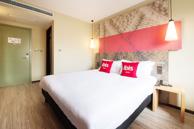 Ibis Harbin West Railway Station Wanda plaza hotel