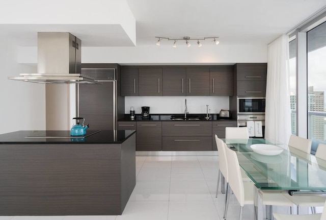 アイコン ブリッケル レジデンシズ バイ SV レンタルズ