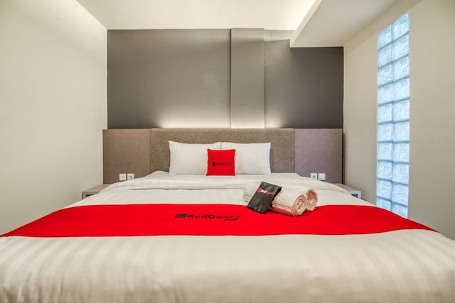 レッドドアーズ プラス ニア アカデミ ケポリシアン スマラン 3